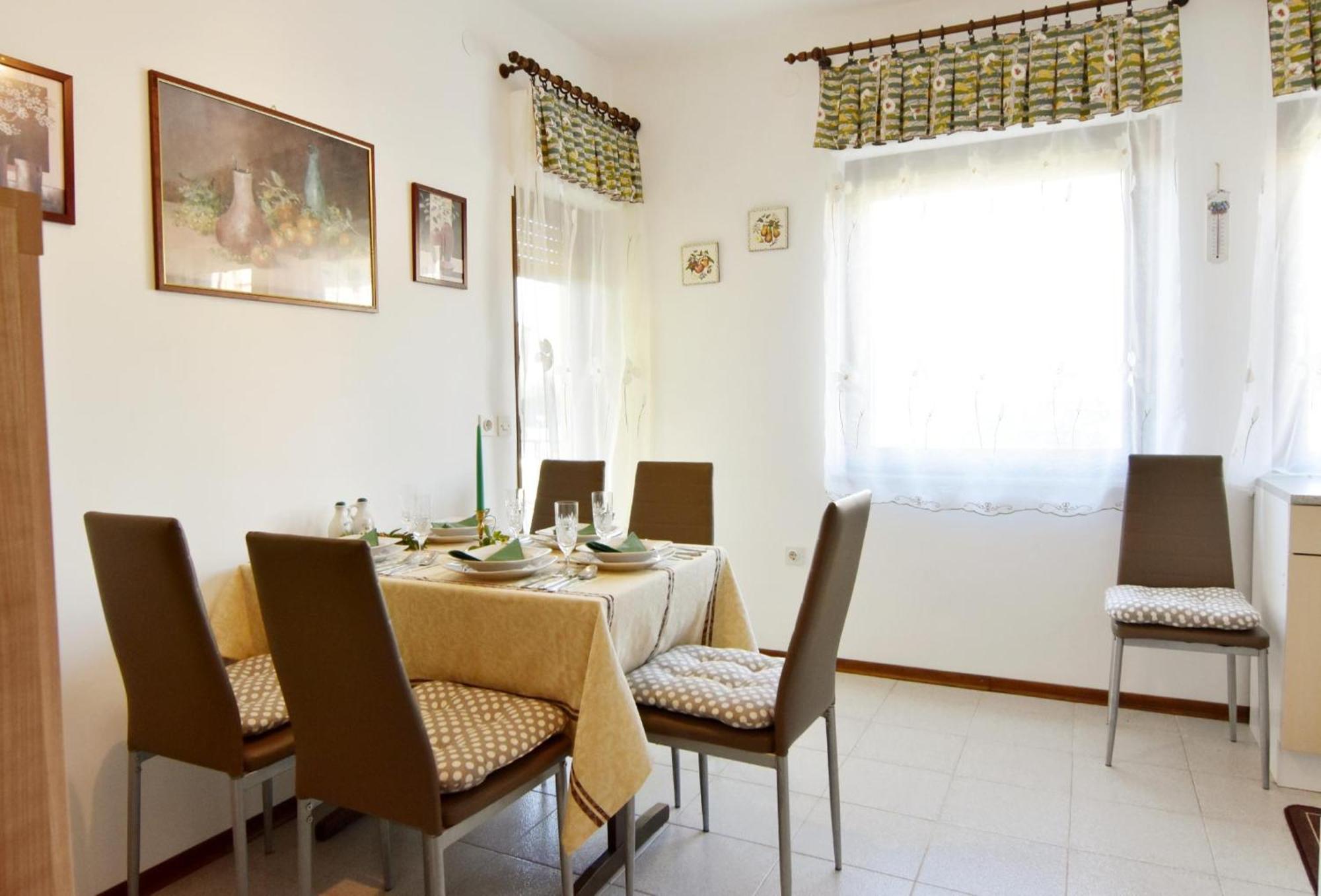 With A Parking Space - 22482 Apartmán Umag